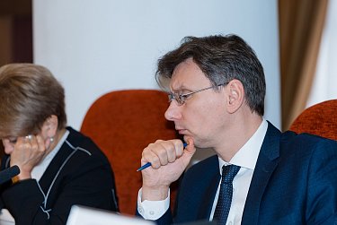 Бюджет принят в первом чтении    